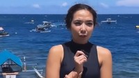 Itu baju diving tau kan belum selesai dilepas, namanya juga baru diving, kata seorang netizen. (Foto: TikTok @ilmareid)