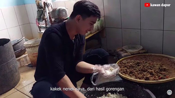 Cuan! Anak Muda Raup Ratusan Juta dari Jual Gorengan hingga Sambal