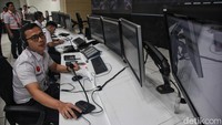 Ruang ini mengendalikan pergerakan LRT yang merupakan kereta tanpa masinis.