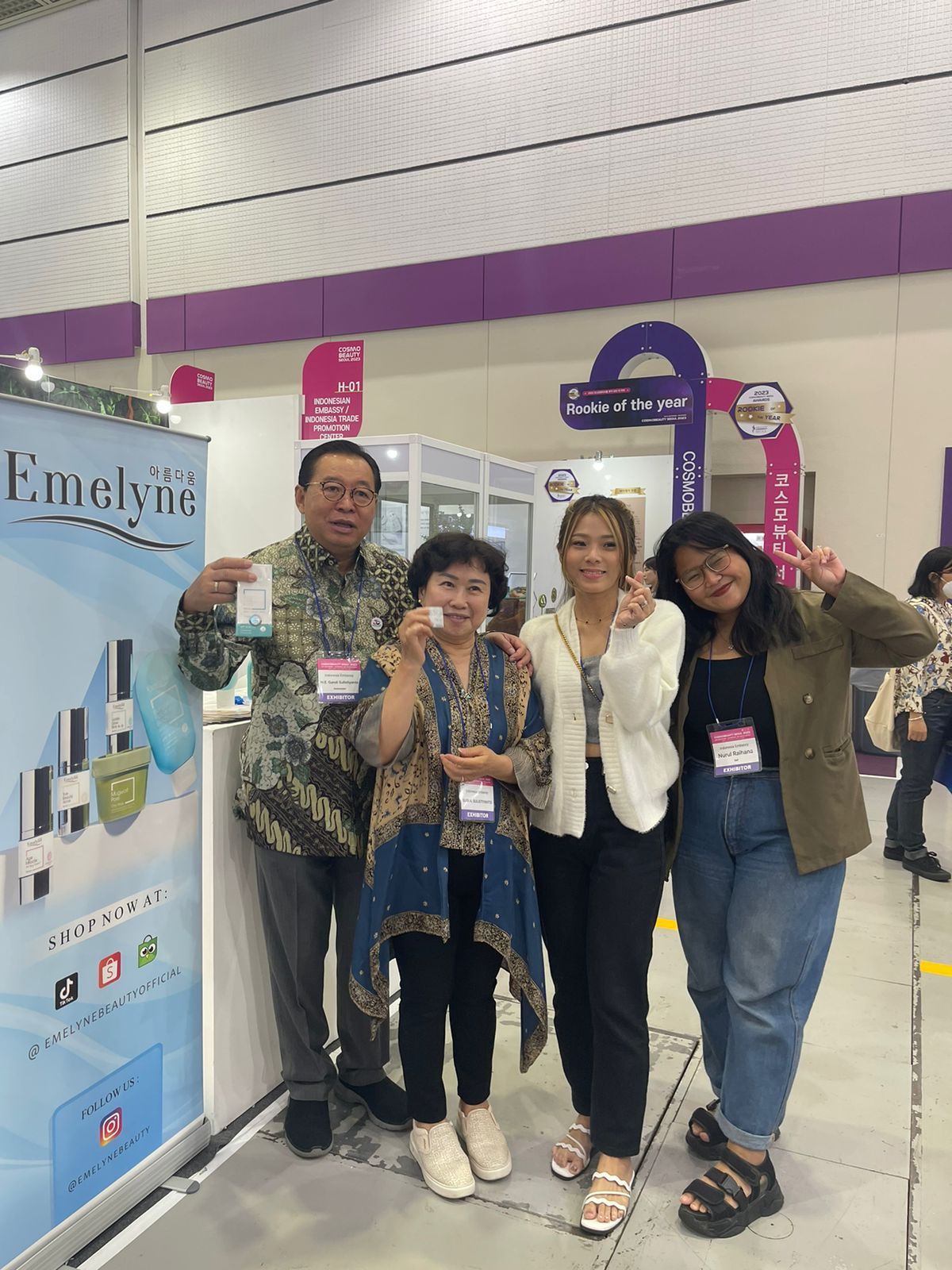 Emelyne Beauty di event Cosmo Beauty Seoul 2023.