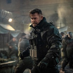 Netflix Ogah Lepas Chris Hemsworth, Tyler Rake Balik Lagi di Extraction 3