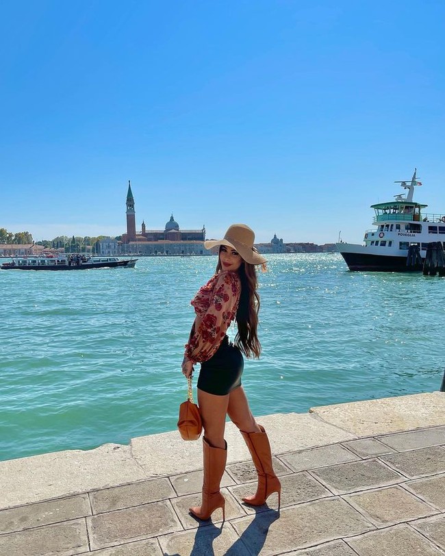 Mengenai kasusnya dengan Gaby, baik Antony dan pihak MU belum memberikan pernyataan.Foto: Instagram Gabriela Cavallin