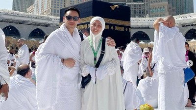 10 Gaya Terbaru Jenita Janet yang Kini Berhijab, Ikhlas Kehilangan Pekerjaan