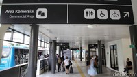 Halte Senen Sentral kini juga dilengkapi dengan sejumlah fasilitas penunjang pelanggan, mulai dari tersedianya toilet disabilitas hingga internet gratis.