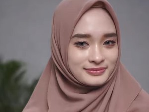 Pamer Foto Lawas Tanpa Hijab, Inara Rusli Dikritik Netizen