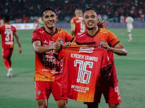 Selebrasi Gol Irfan Jaya, Doakan Kesembuhan Kadek Dimas