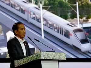 Jokowi Minta Aturan Golden Visa bagi WNA Selesai Juni Ini