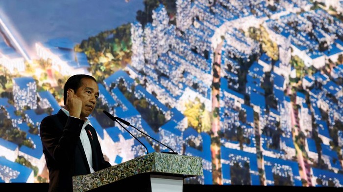 Indonesia's President Joko Widodo speaks about the planned new capital Nusantara, at Ecosperity Week in Singapore June 7, 2023. REUTERS/Edgar Su