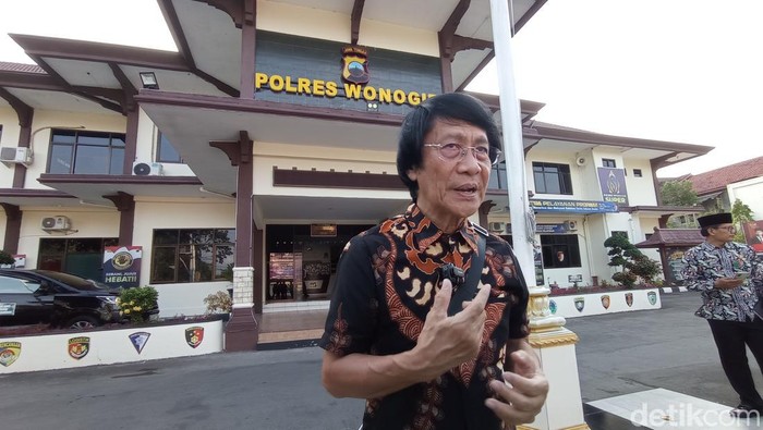 Ketua LPAI Seto Mulyadi saat di Mapolres Wonogiri, Rabu (7/6/2023).