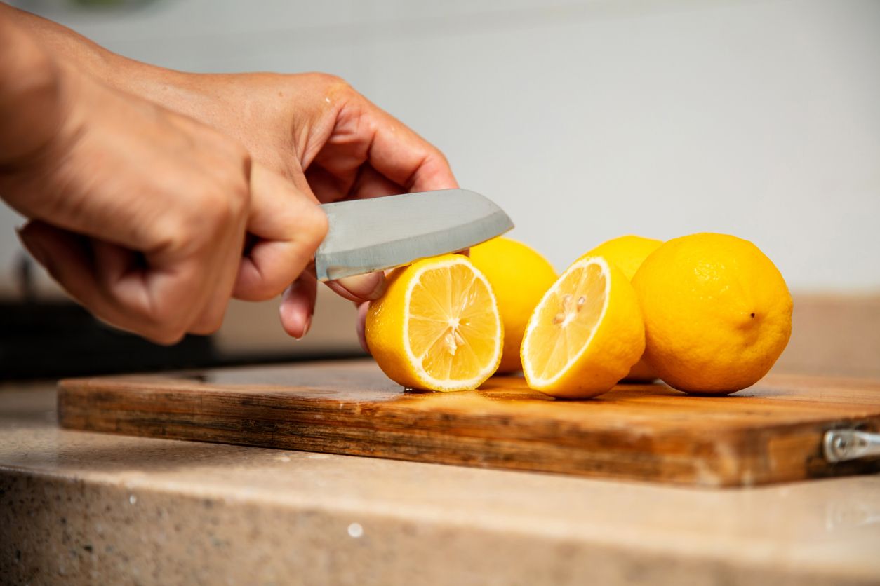 Tips menggunakan lemon untuk keperluan dapur dan masakan.