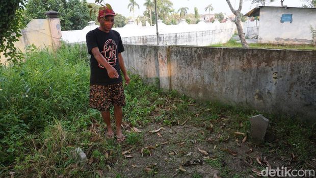 Makam Mr X Kota Mojokerto