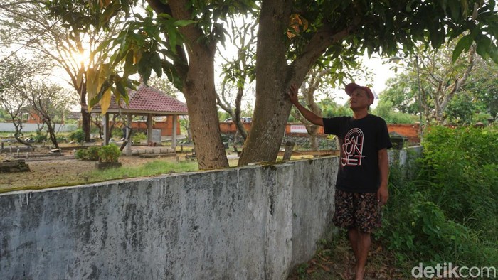 Makam Mr X Kota Mojokerto