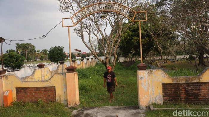Makam Mr X Kota Mojokerto