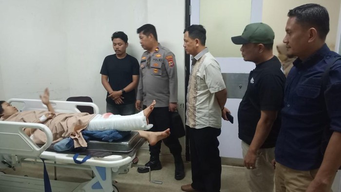 Wanita bernama Verawaty (22) di Kota Makassar, Sulawesi Selatan (Sulsel) diserang orang tidak dikenal (OTK) menggunakan senjata tajam (sajam) jenis badik.