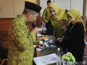 Maktour Lepas Calon Jemaah Haji Gelombang 1 Al-Fath Program Arbain