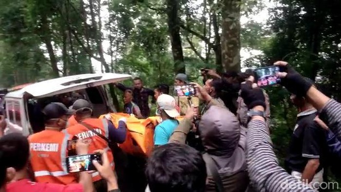 Mayat dalam koper Mojokerto