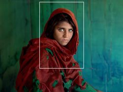 Mencengangkan! Foto dan Meme Ikonik Diperluas Pakai AI Photoshop