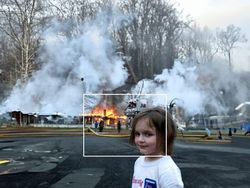 Mencengangkan! Foto dan Meme Ikonik Diperluas Pakai AI Photoshop