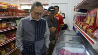 Usai meresmikan secara simbolis, menteri yang akrab disapa Zulhas itu meninjau produk-produk yang dijajakan di Domart. Minimarket ini berada di Plaza KLTS, Kuala Lumpur, Wilayah Persekutuan Kuala Lumpur, Malaysia.