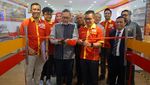 Momen Zulhas Resmikan Pembukaan Minimarket Produk Lokal di Malaysia