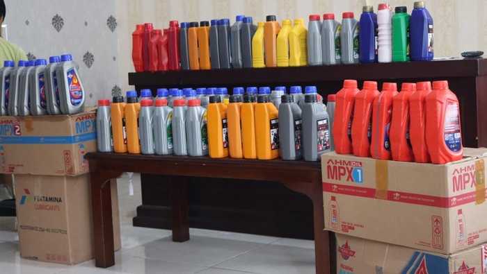 Ribuan botol oli palsu diamankan Polres Kepahiang, Bengkulu.