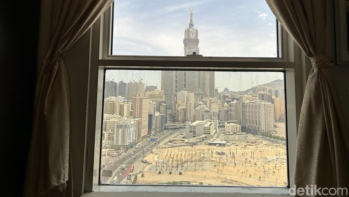 Pemandangan dari kamar jemaah lantai 20 hotel di Makkah