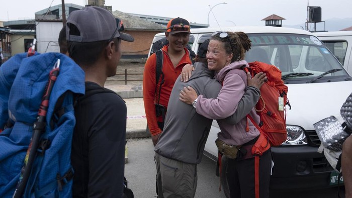 Pendaki Norwegia Berburu Rekor Mendaki 14 Gunung Tertinggi Dunia Norwegian climber Kristin Harila, 37, right, and her guide Tenjen Sherpa pose for a photograph in Kathmandu, Nepal, Tuesday, June 6, 2023. The Norwegian who is aiming to be the fastest climber to scale all the world's 14 highest mountains announced she is shortening her goal and do it in half the time than initial target. (AP Photo/Niranjan Shrestha)