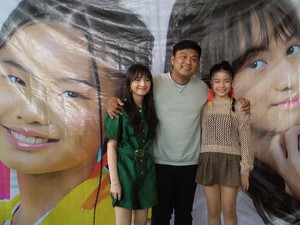 Posan Tobing Jadi Produser Duo Penyanyi Beda Negara