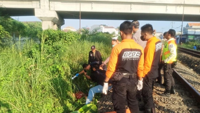 Pria Gresik yang ditemukan tewas tersambar KA di Surabaya