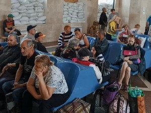 Ribuan Orang Dievakuasi Akibat Bendungan Ukraina Jebol, Banjir Kian Tinggi