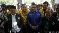 AHY mengapresiasi kunjungan relawan Sekber KIB. Dia menyebut kelompok relawan itu berisi tokoh-tokoh politik lintas partai yang akan menguatkan poros Koalisi Perubahan dan Persatuan (KKP).  