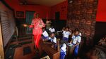 Sekolah di Nigeria Ini Bayarnya Pakai Sampah Daur Ulang
