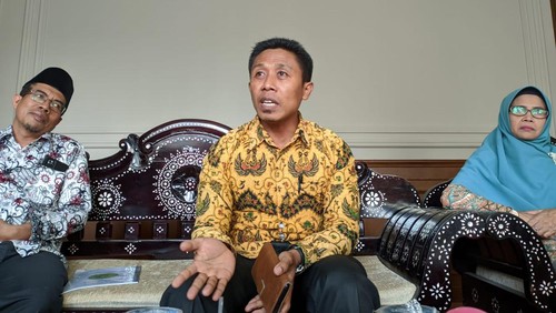 248 mahasiswa UMMAT memalsukan slip bayar SPP. 17 orang di antaranya dikenakan sanksi drop out (DO) oleh kampus.