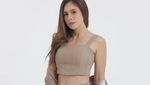 7 Potret Wulan Guritno Pamer Body Goals