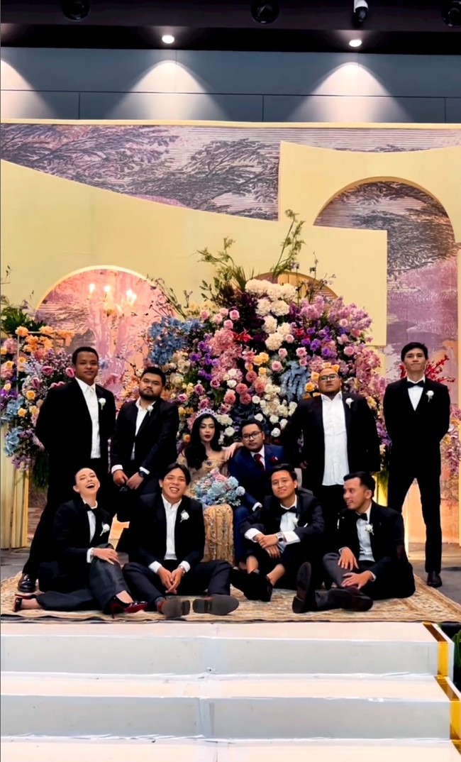 “Inikah yang dinamakan ganteng tapi cantik😍,” puji netizen lainnya. Foto: Instagram/@yukikt, Askar Photography