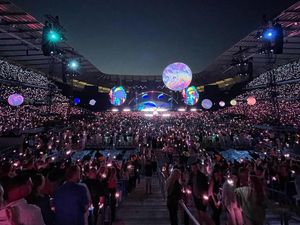 Respons Fans Usai Coldplay Umumkan Gelar Konser 5 Hari di Singapura