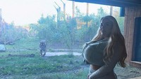 Amber sudah 5 kali operasi untuk mendapatkan ukuran payudara 36 NN. (Foto: dok. Instagram/@ambermayy_2)