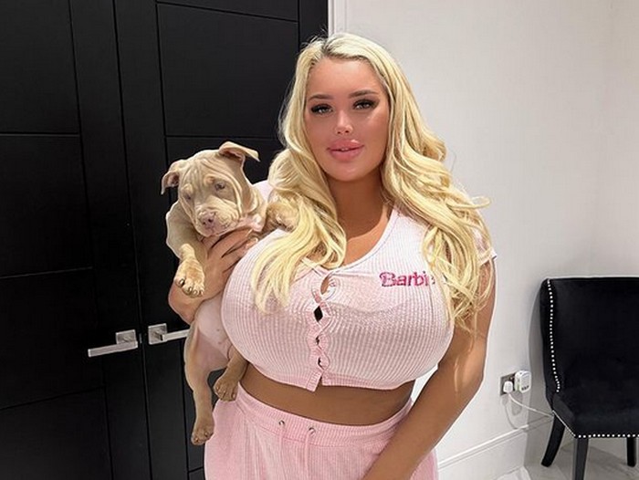 Amber May