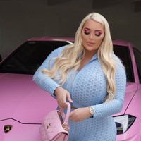 “Sejak (dadaku) menjadi lebih besar, aku menghasilkan lebih banyak uang,” ungkapnya lagi. Foto: dok. Instagram/@ambermayy_2