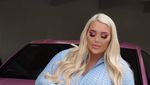 Ukuran Payudara Model Ini Tak Biasa, Netizen Khawatir Bisa Meledak