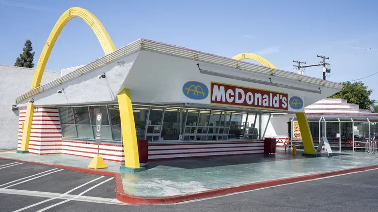 Begini Penampakan McDonald's Tertua di Dunia, Sekarang Masih Beroperasi!
