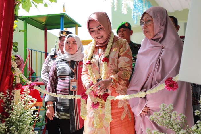 Bupati Klaten Sri Mulyani meresmikan TK Al Amin