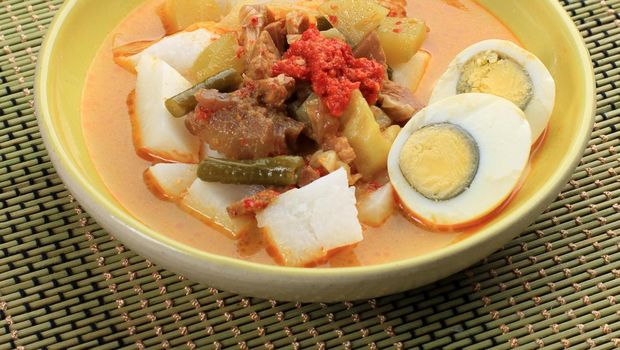 Lontong Sayur Betawi Jadi Menu Sarapan Favorit Warga Jakarta, Ini 4 Lauk Khasnya