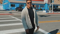 Pada waktu luangnya, Darma Hutomo paling senang travelling. Tak hanya jalan-jalan dirinya juga memburu berbagai kuliner enak keliling dunia. Foto: Instagram/darmamh