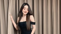 Difarina Indra tampil dengan gaun hitam/Foto: Istimewa (dok.Instagram @difarina_reall)