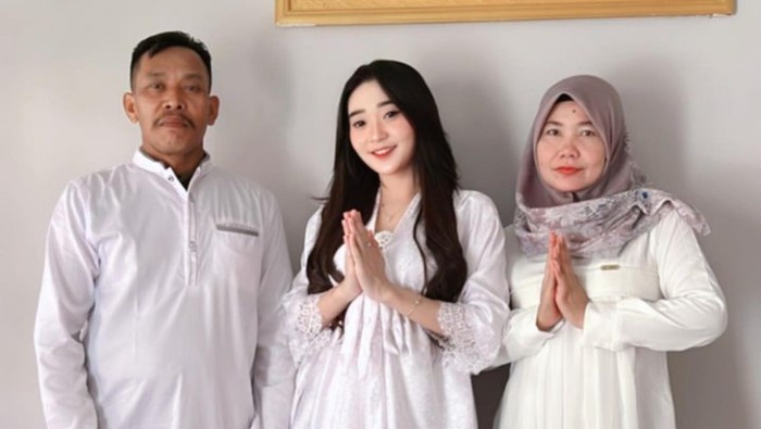 Difarina Indra Potret Difarina Indra yang Menyanyikan Lagu Nemen