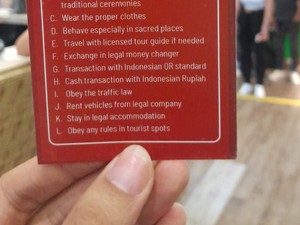 1.000 Selebaran Dos and Donts Dibagikan untuk Turis yang Mendarat di Bali