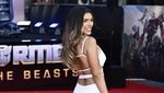 Penampilan Ekin-Su yang Bikin Salfok di Premiere Transformers: Rise of the Beasts