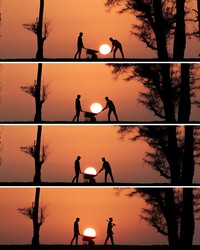 Foto siluet Matahari terbenam
