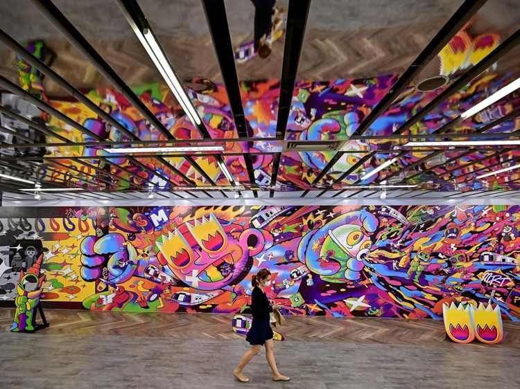 Mural Warna-warni Percantik Stasiun MRT di Thailand